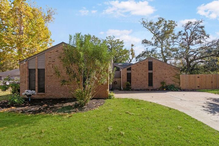 Property Photo: 220 Any Way Street TX 77566