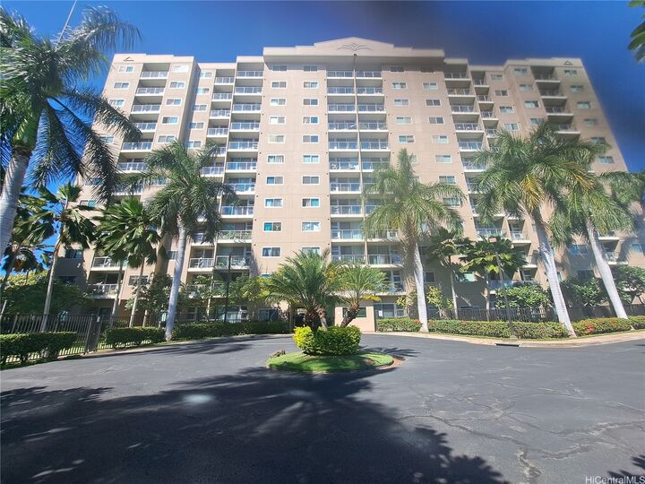 Property Photo:  94-302 Paiwa Street 1013  HI 96797 