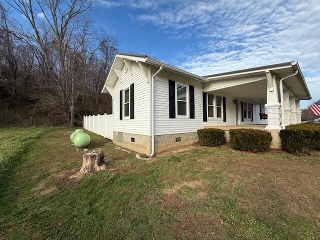 Property Photo: 3569 County Road 6 OH 45645