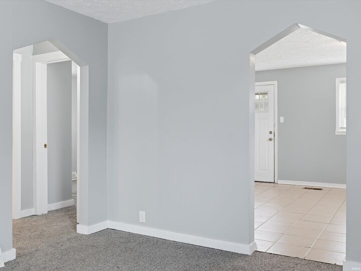 Property Photo: 1401 Jackson Avenue IN 47714-2847