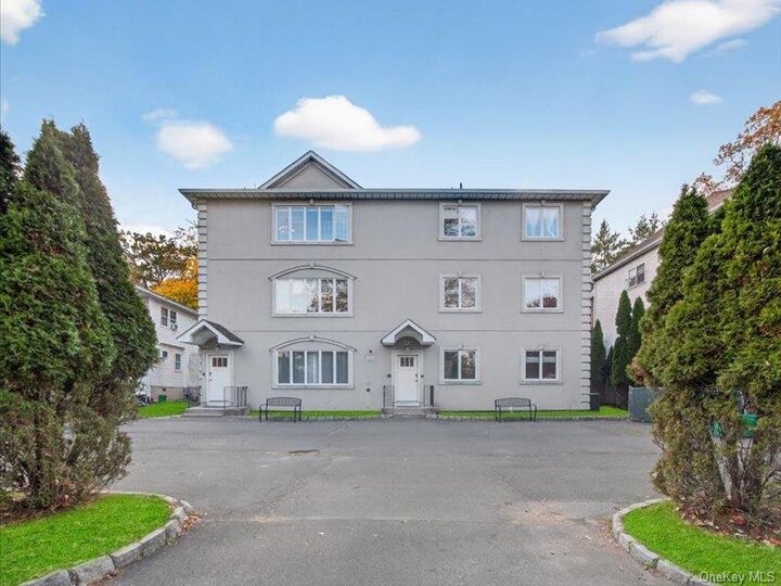 Property Photo:  75 Herrick Avenue 301  NY 10977 