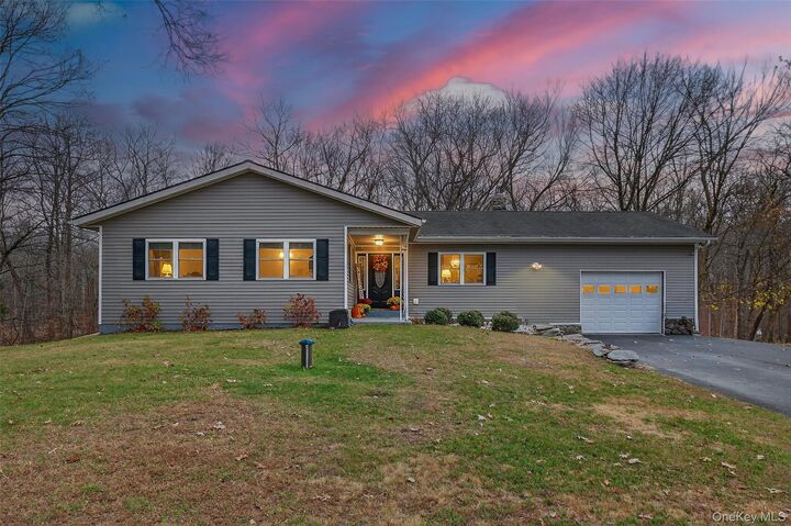 8 Ridge Road  Wallkill NY 12589 photo