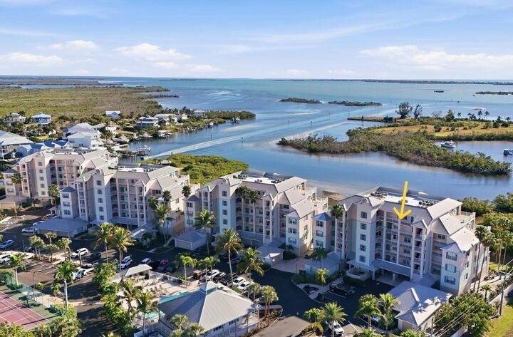 Property Photo:  13113 Gasparilla Road 403  FL 33946 