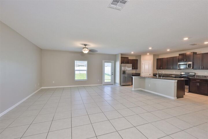 Property Photo: 10350 Poseidon Way FL 33578