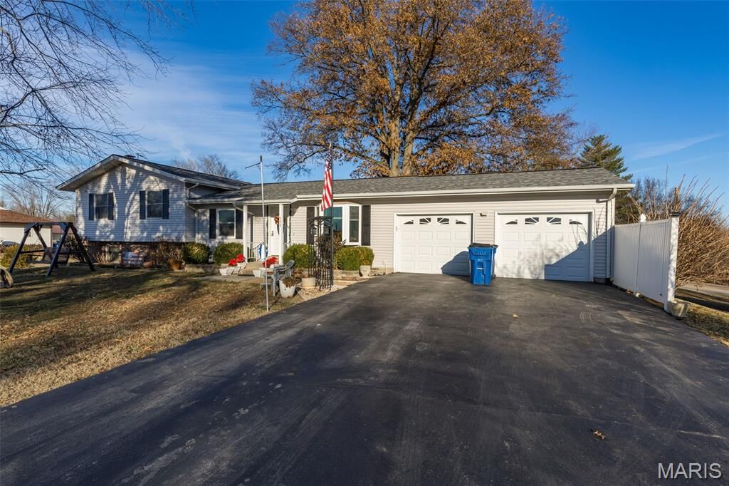 Property Photo: 777 Golf Course Drive MO 63048