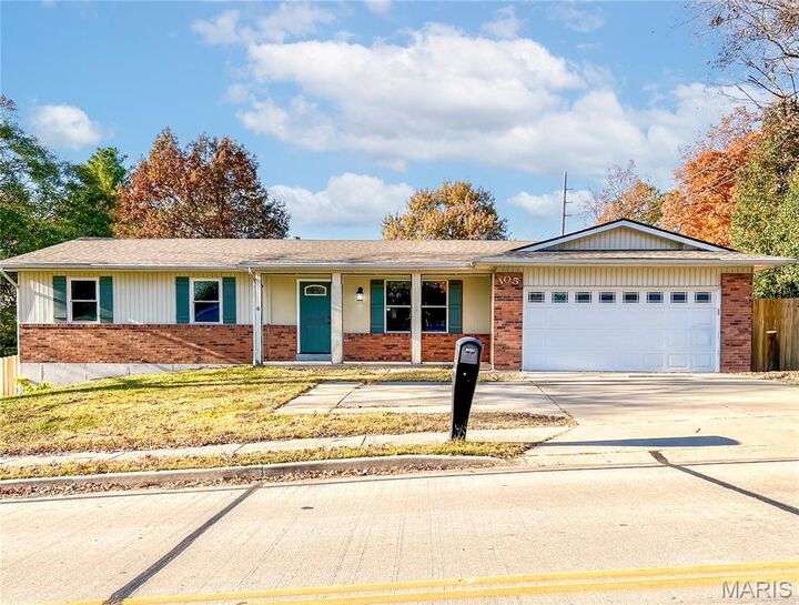 105 Hunters Ridge  St Charles MO 63301 photo