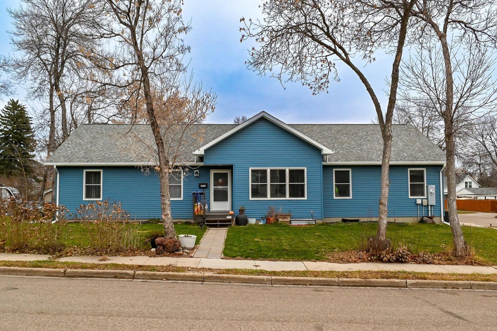 Property Photo: 1714 University Drive ND 58703