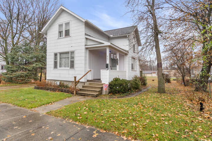 Property Photo: 927 N George Street MI 49202