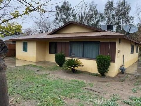 825 Bradshaw St  Bakersfield CA 93307 photo