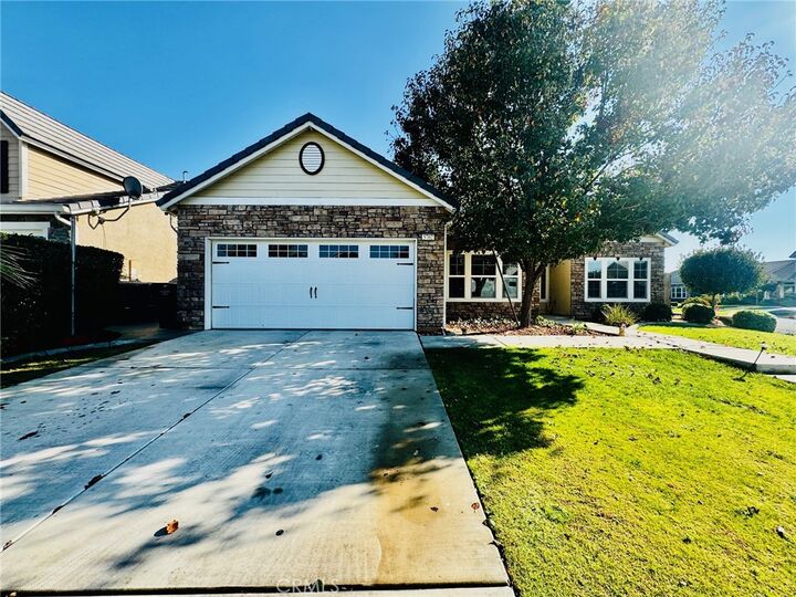 Property Photo:  5702 Morning Breeze  CA 93314 