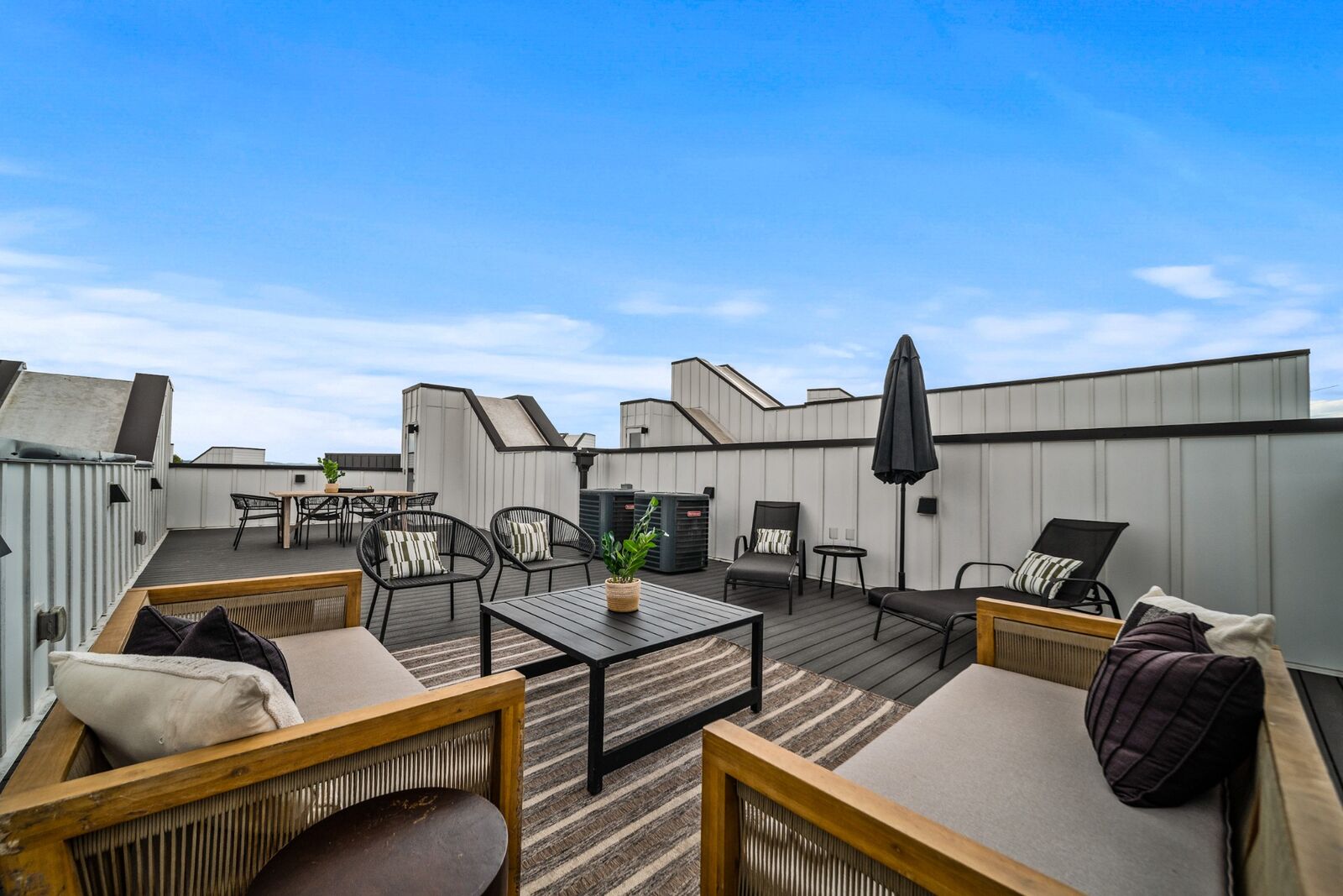 Property Photo:  496 W Trinity Ln 4  TN 37207 