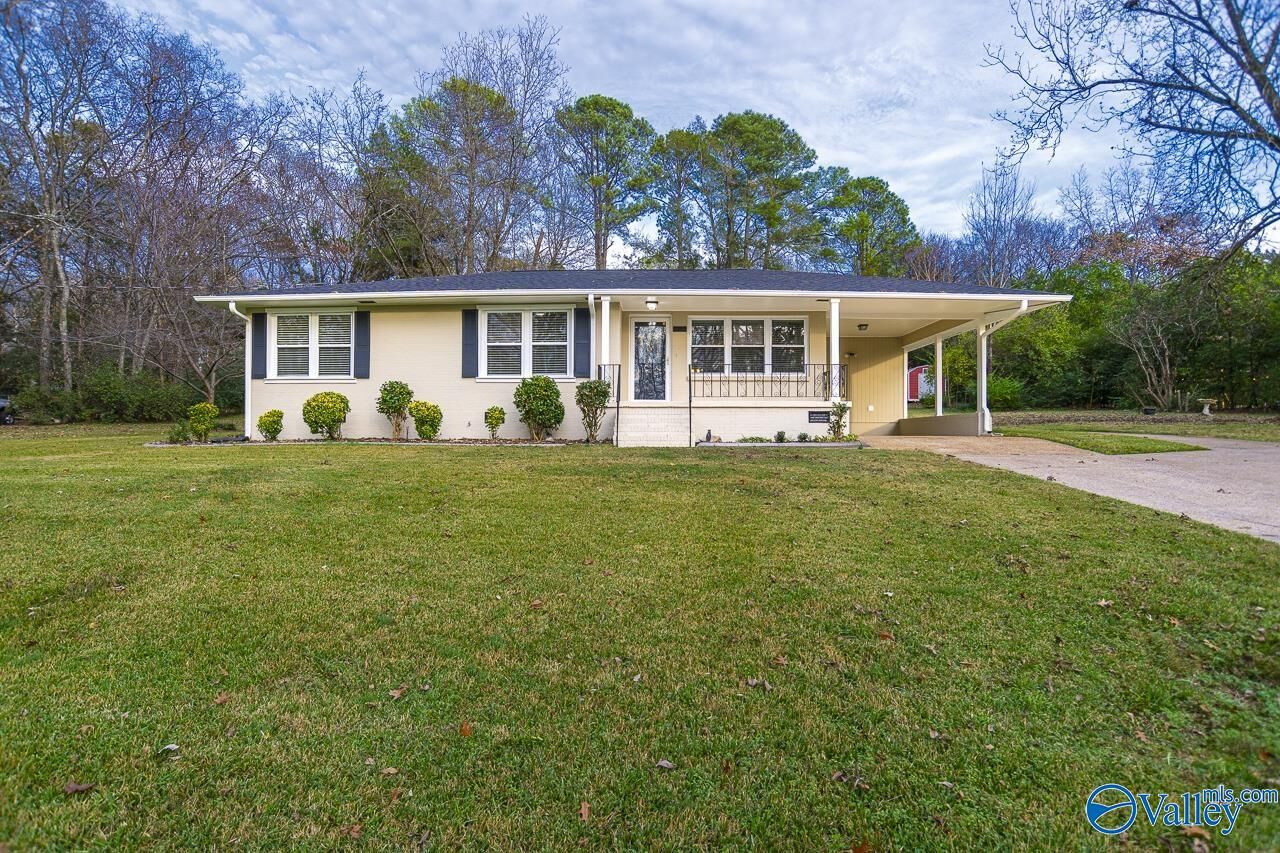 Property Photo: 8511 Louis Drive AL 35802