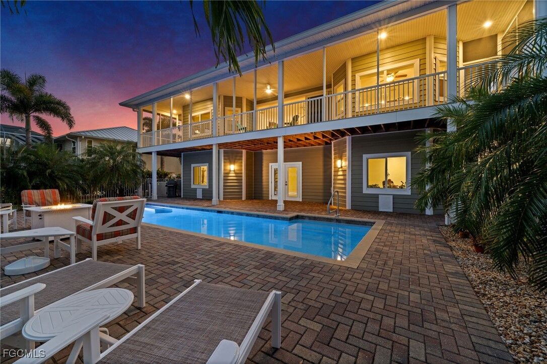 Property Photo:  2392 Lemon Street  FL 33956 