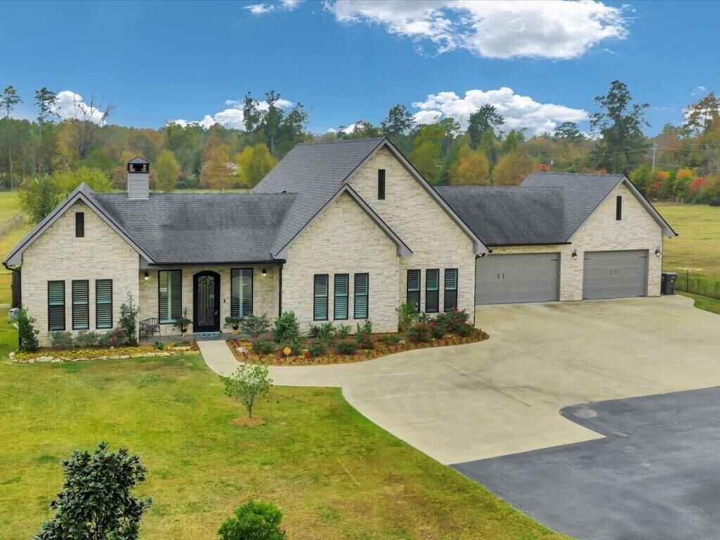 Property Photo:  104 Wheeler Rd.  TX 75901 