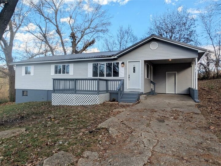 Property Photo:  901 S Ash Street  AR 72601 