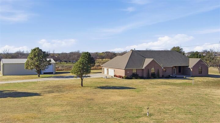 Property Photo:  7001 S Cimarron Road  OK 73099 