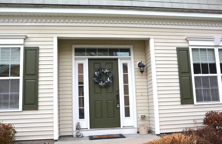 Property Photo:  46 Hopkins Circle 46  MA 01844 