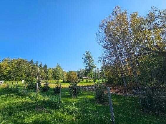 Property Photo: 3158 Corner Drive AB T0G 0K0