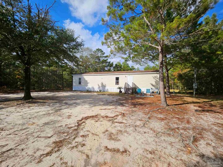 Property Photo:  406 W Brahms Dr  FL 32433 