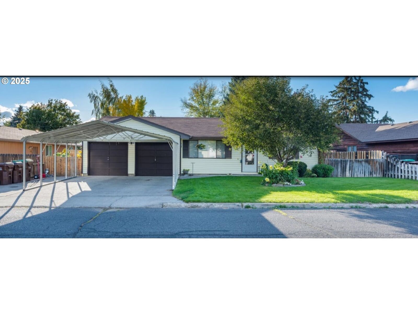 Property Photo:  1265 NE Tyler St  OR 97754 