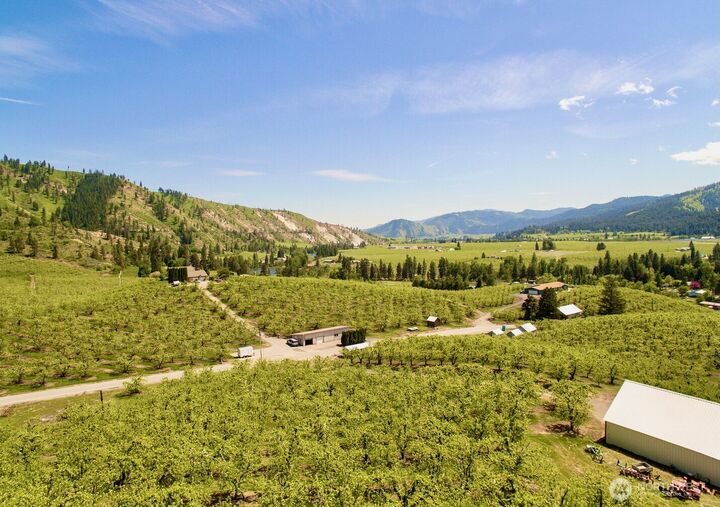 Property Photo:  8480  Larson Road  WA 98847 