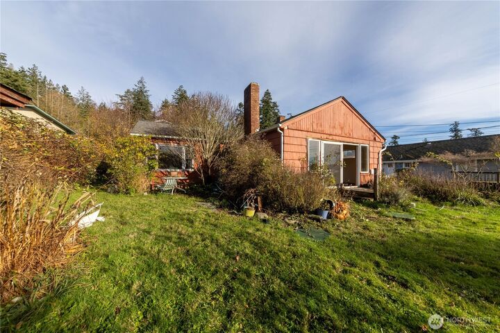 Property Photo:  7931  Caddy Street  WA 98221 