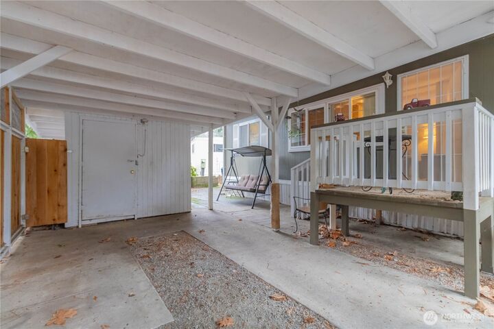 Property Photo: 900 29th Street SE D-11 WA 98002