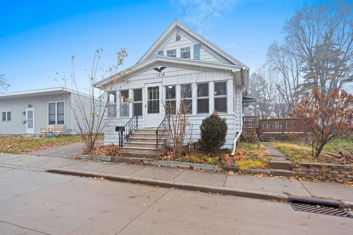 Property Photo: 1318 Babbitz Avenue WI 54901-5302