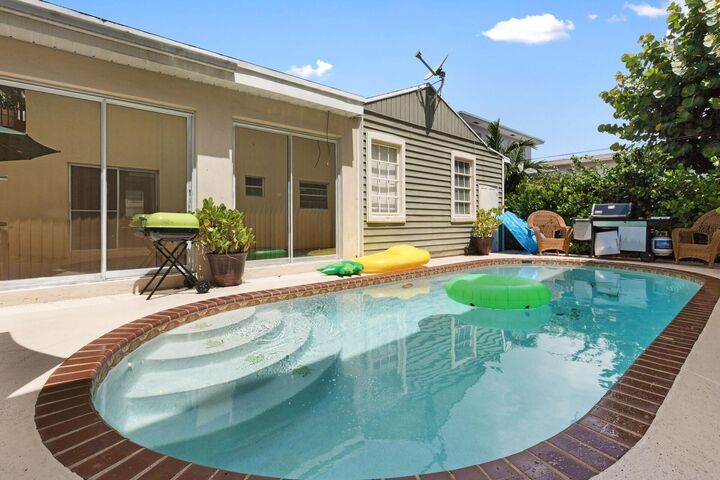 Property Photo:  216 S Ocean Breeze #1 Dn  FL 33460 