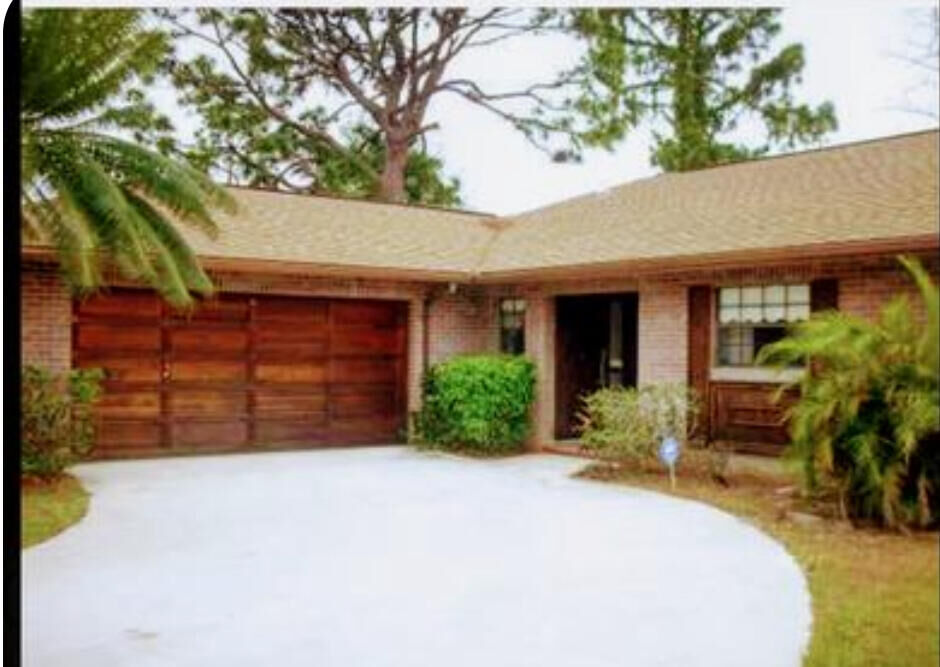 Property Photo: 952 SE Walters Terrace FL 34983