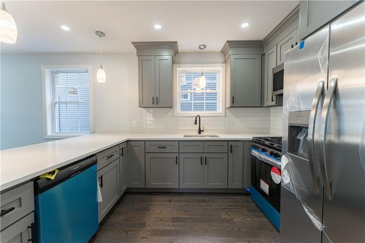 Property Photo:  31 Vandewater Street  RI 02908 