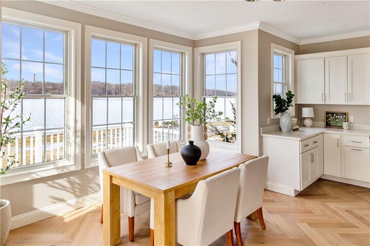 114 East Point Drive  East Providence RI 02916 photo