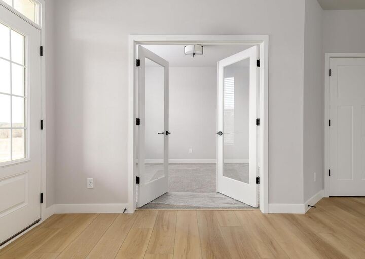 Property Photo: 525 Clear Pond Way WI 53593