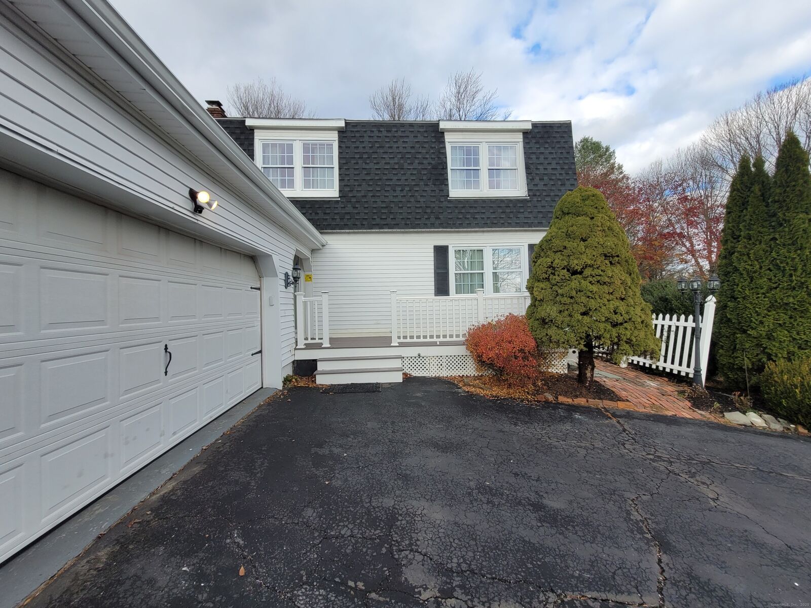 Property Photo:  9 Monroe Drive  CT 06776 