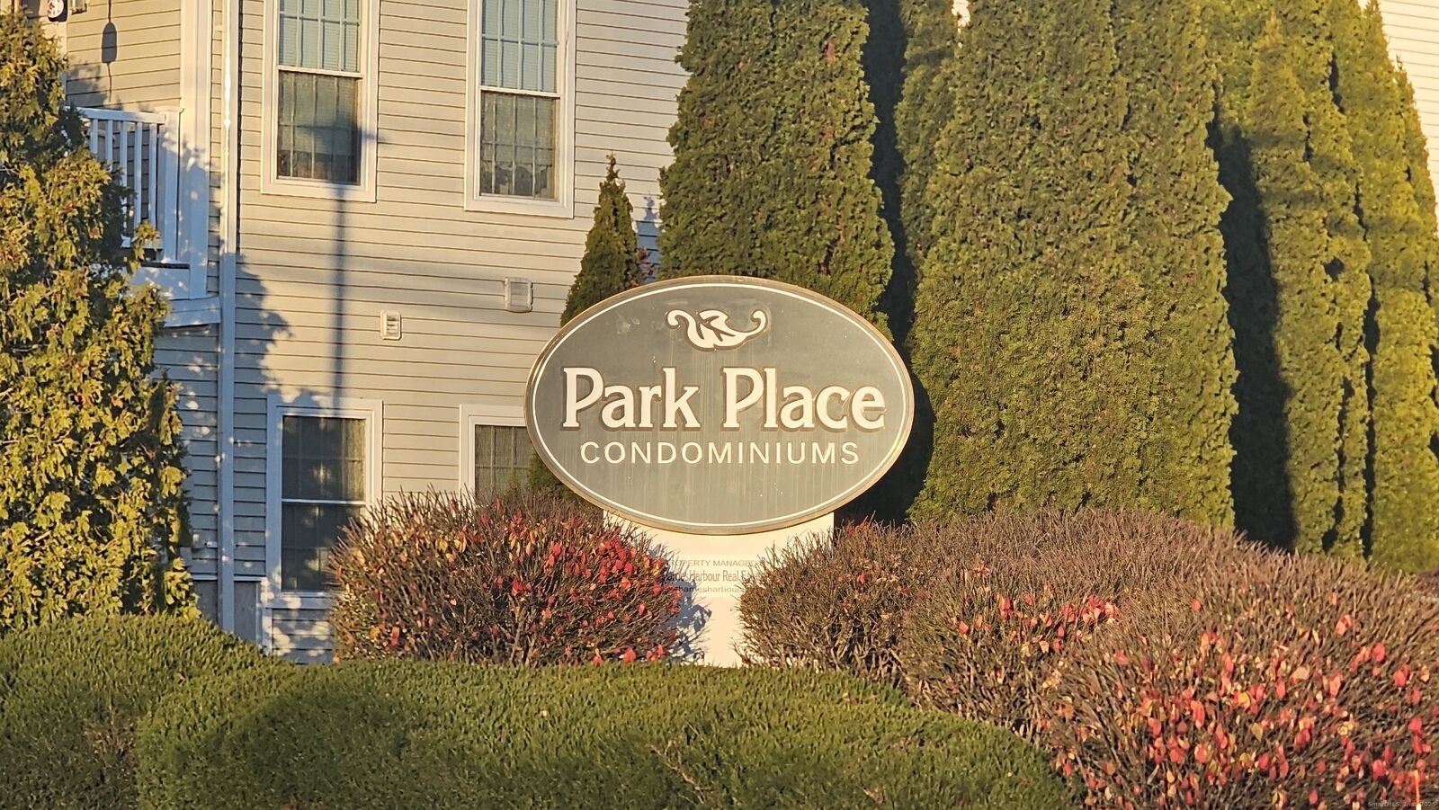 Property Photo:  136 Meridian Street 110  CT 06340 