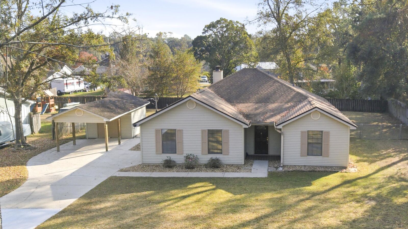 Property Photo: 3105 Elwood Trail FL 32309