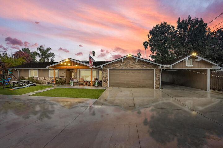 547 W Gettysburg Avenue  Fresno CA 93705 photo