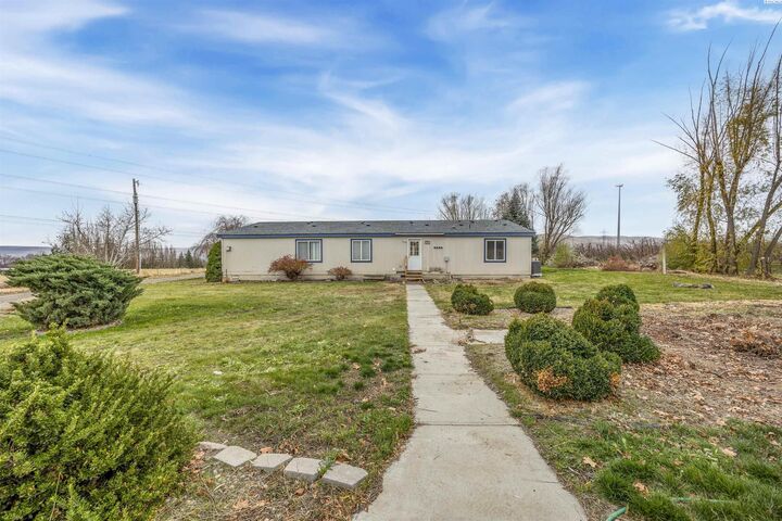 Property Photo:  11816 W Acord Road  WA 99320 