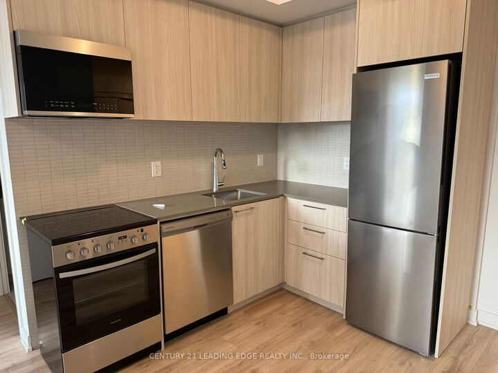 Property Photo: 7437 Kingston Road 202 ON M1B 5S3