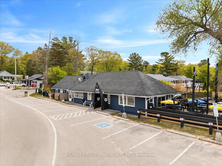 Property Photo: 369 Balm Beach Road W ON L0L 2J0
