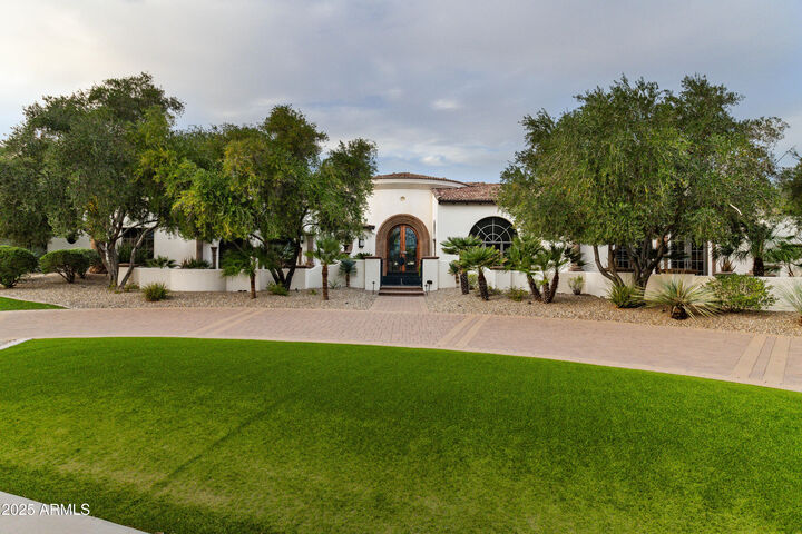 Property Photo:  6770 E Bluebird Lane  AZ 85253 