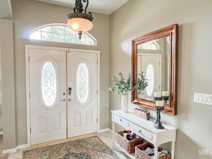 Property Photo:  12210 Rushville Court  CA 93312 