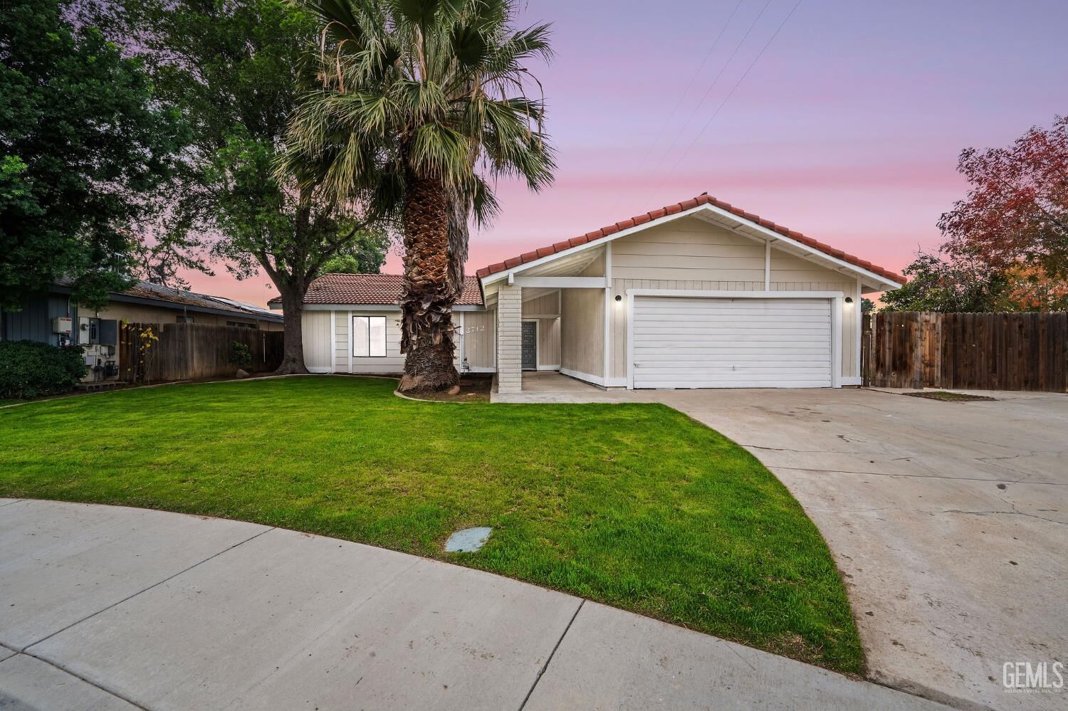 Property Photo:  2712 Sweet Trail Court  CA 93306 