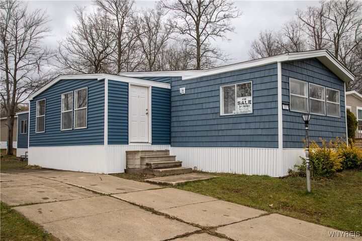 Property Photo: 52 Waterview Parkway NY 14075