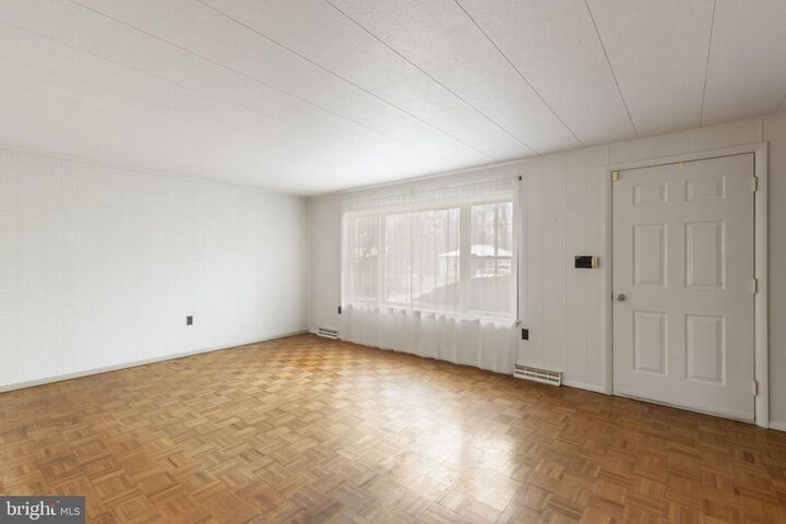 Property Photo:  1409 Maple Avenue  MD 21221 