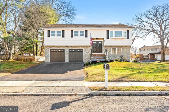 93 Tudor Drive  Hamilton NJ 08690 photo