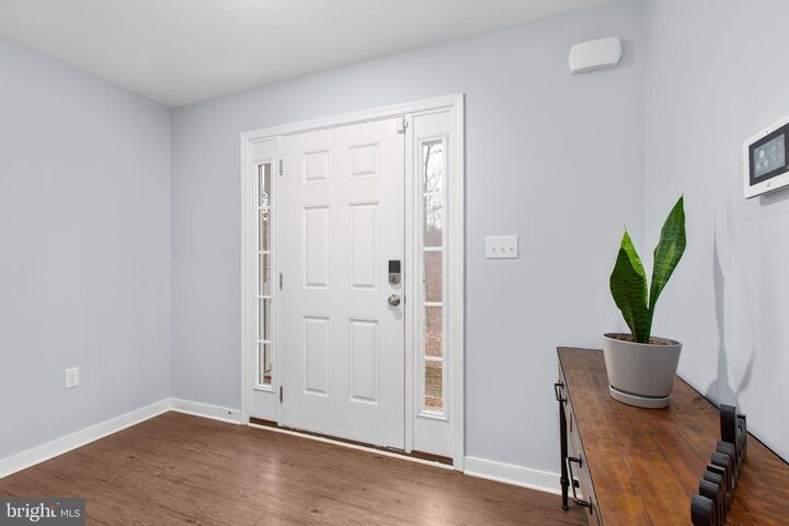 Property Photo: 25 Weston Road VA 23093