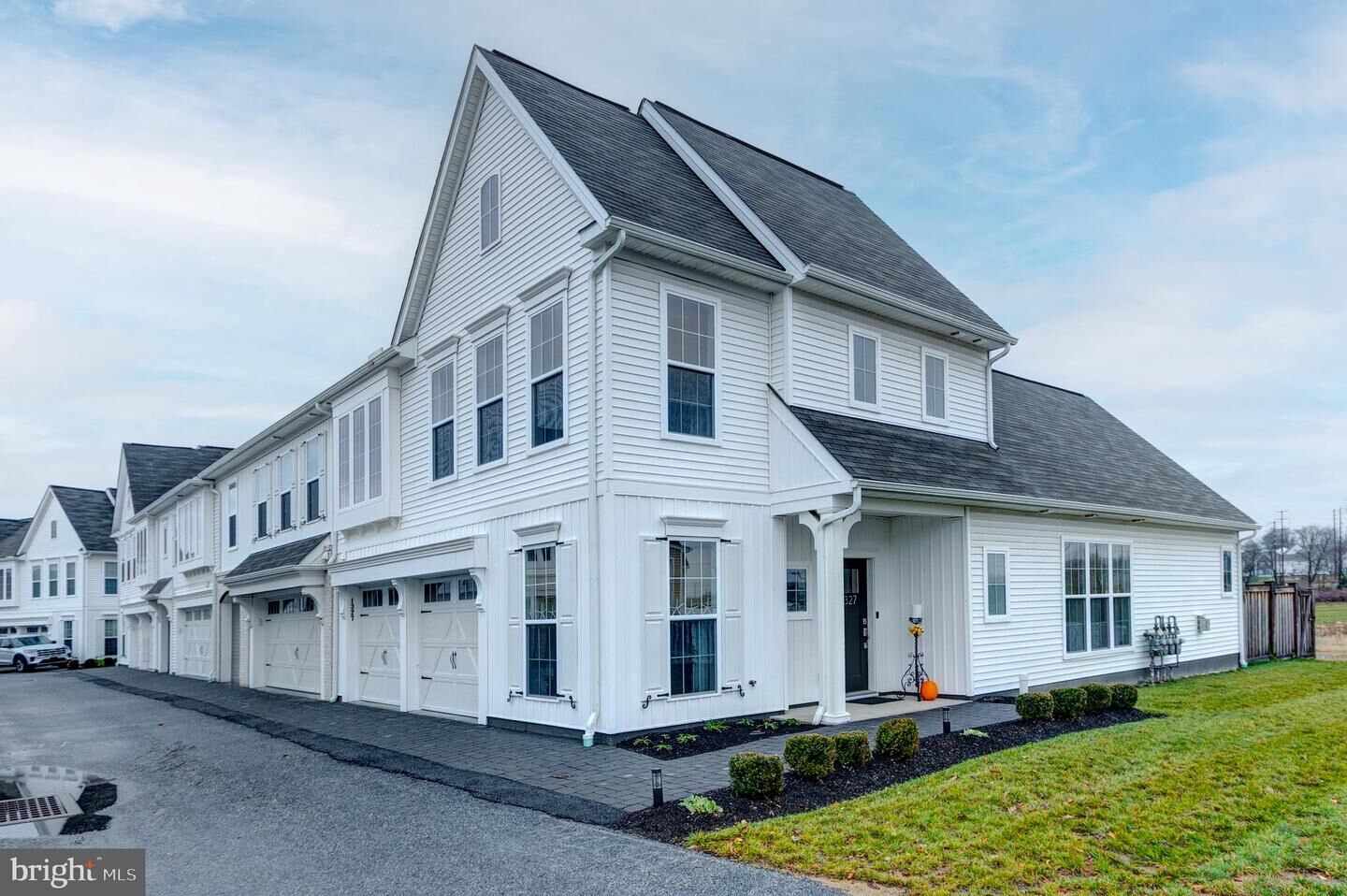 Property Photo: 1327 Carnegie Way PA 17055