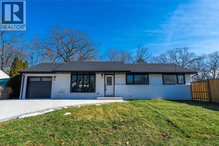 1566 Howston Avenue  Sarnia ON N7V 3Y9 photo