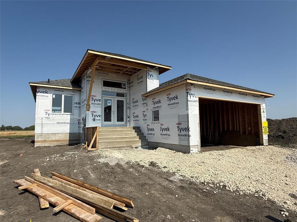 Property Photo: 21 Willow Lane MB R5A 0B6